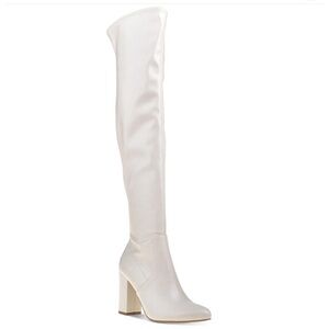 Wild Pair  Womens Bravy